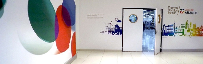 Mur signature de hall d'accueil